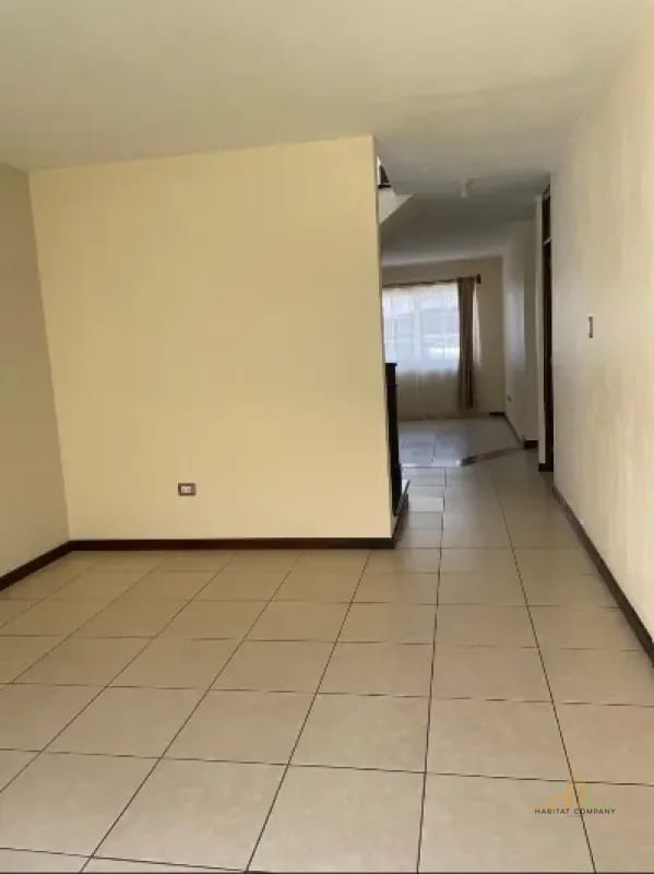 Casa en Venta en Fraijanes, Condominio Villas de Santa Mónica, Km16.5 Carretera a El Salvador, ¡Para Inversionistas ! — Casa en Venta en km 16-20, Carretera a El Salvador, Guatemala, Ciudad — foto 8 de 9