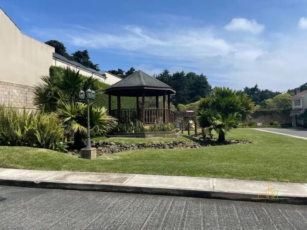 Casa en Venta en Fraijanes, Condominio Villas de Santa Mónica, Km16.5 Carretera a El Salvador, ¡Para Inversionistas ! — Casa en Venta en km 16-20, Carretera a El Salvador, Guatemala, Ciudad — foto 2 de 9