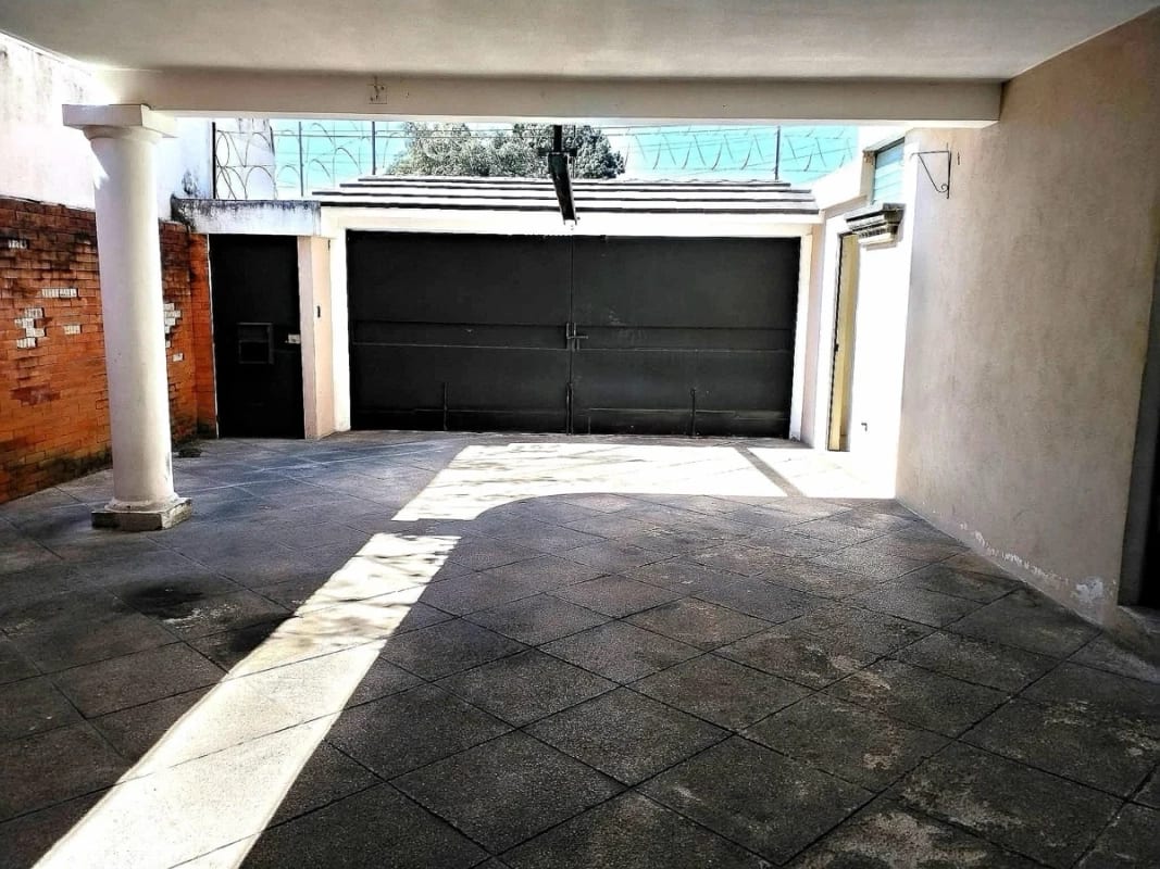 AMPLIA CASA EN VENTA SECTOR B3 FRENTE A PLAZA SAN CRISTOBAL ZONA 8 DE MIXCO — Casa en Venta en Zona 8 Mixco, Guatemala, Ciudad — foto 4 de 11