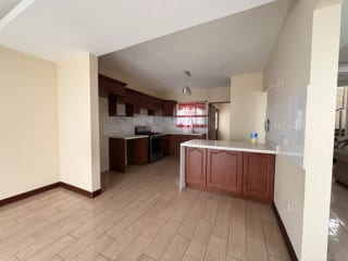 CASA GRANDE EN VENTA CIUDAD SAN CRISTOBAL A POCOS METROS DE CENTRO COMERCIAL MIX — Casa en Venta en Zona 8 Mixco, Guatemala, Ciudad — miniatura 15 de 17