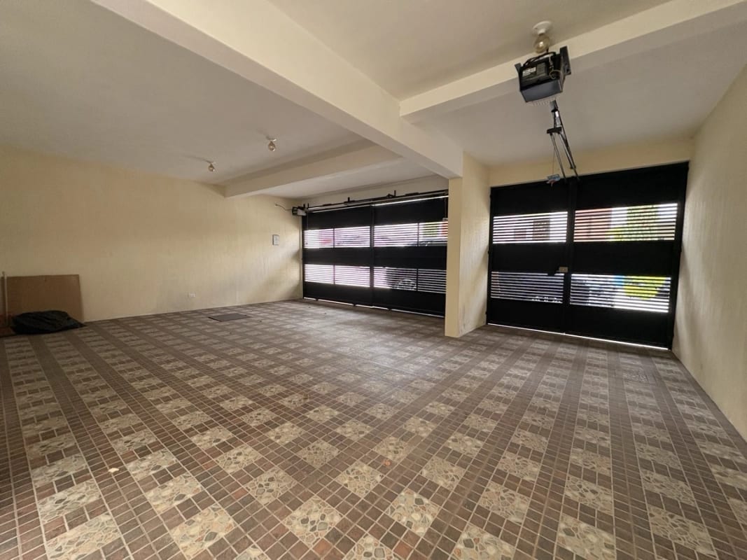 CASA GRANDE EN VENTA CIUDAD SAN CRISTOBAL A POCOS METROS DE CENTRO COMERCIAL MIX — Casa en Venta en Zona 8 Mixco, Guatemala, Ciudad — foto 14 de 17