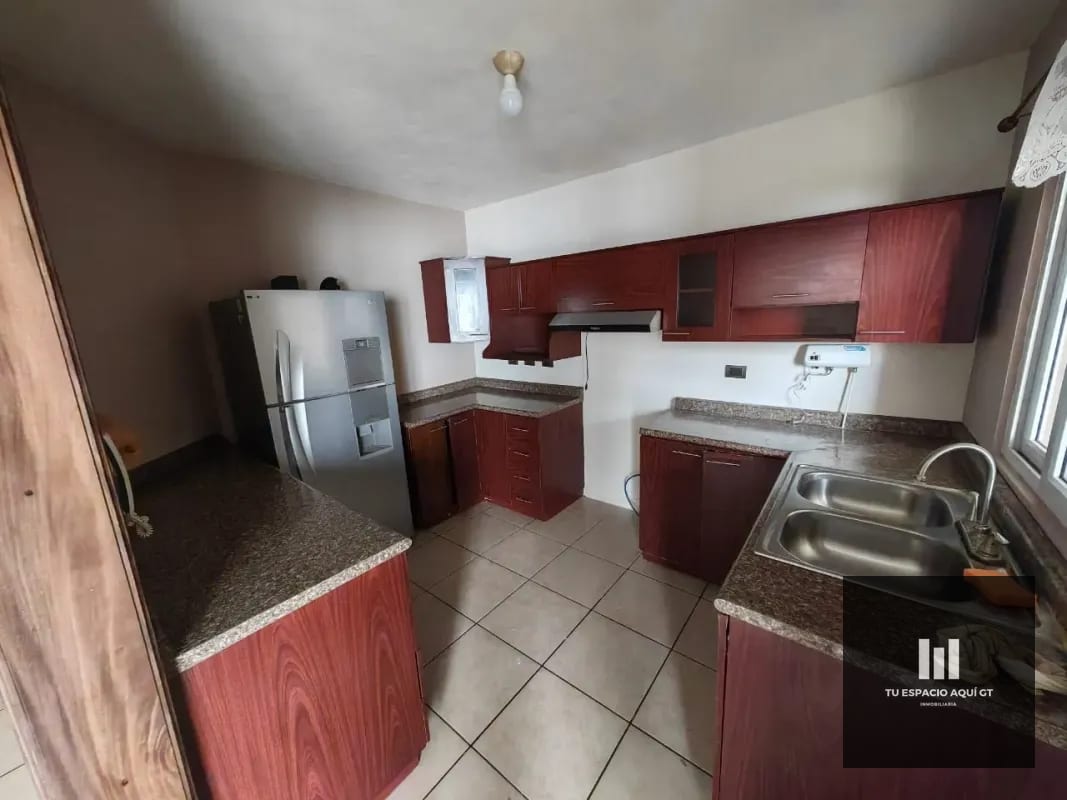 Lujosa Casa En Venta - Hacienda Real, Zona 16 — Casa en Venta en Zona 16, Guatemala, Ciudad — foto 13 de 17
