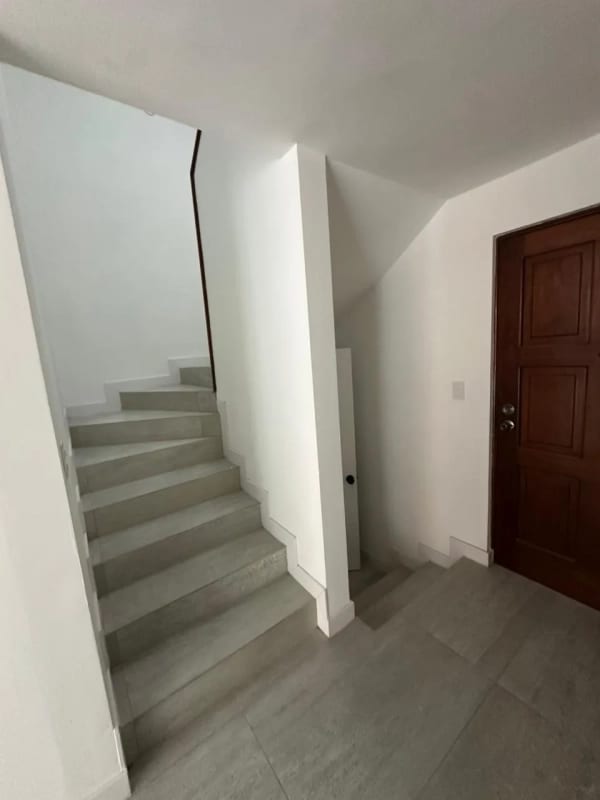Casa Remodelada en Venta Zona 10 — Casa en Venta en Zona 10, Guatemala, Ciudad — foto 5 de 10