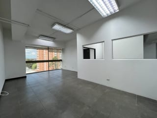 Alquiler de Oficina o Clínica tabicada | Edificio Torino Zona 10 — Oficina en Alquiler en Torino II, Zona 10, Guatemala, Ciudad — miniatura 7 de 10