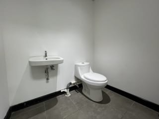 Alquiler de Oficina o Clínica tabicada | Edificio Torino Zona 10 — Oficina en Alquiler en Torino II, Zona 10, Guatemala, Ciudad — miniatura 5 de 10