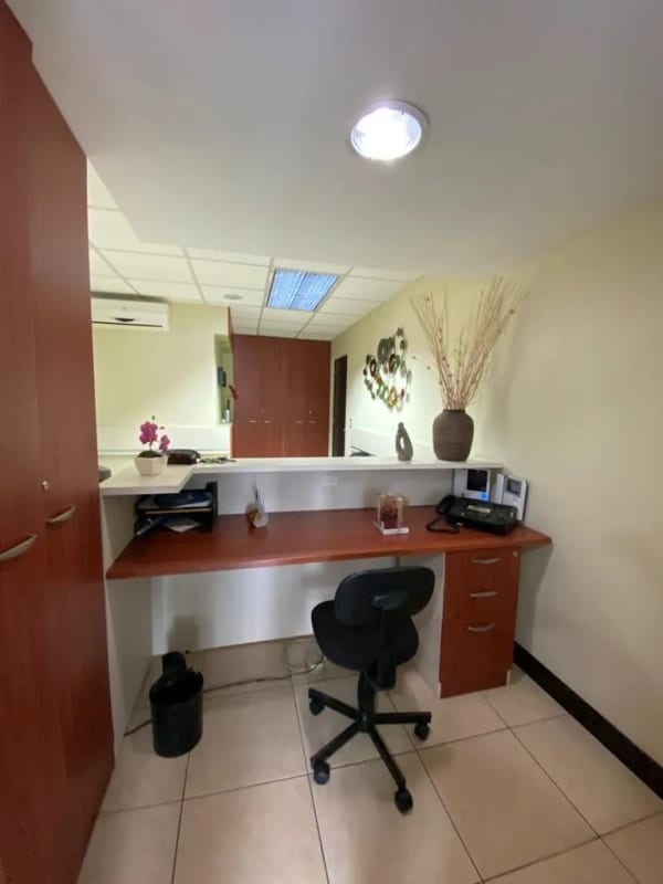 Oficina en Venta en Edificio Torino I, Zona 10 , Guatemala — Oficina en Venta en Torino, Zona 10, Guatemala, Ciudad — foto 5 de 9