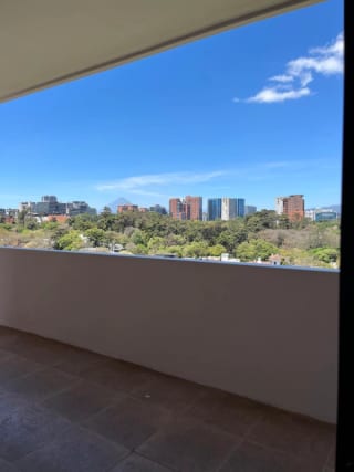 ALQUILO APARTAMENTO CON AMPLIO BALCÓN Y 3 HABS. en zona 15. — Apartamento en Alquiler en Colonia El Maestro, Zona 15, Guatemala, Ciudad — miniatura 6 de 10