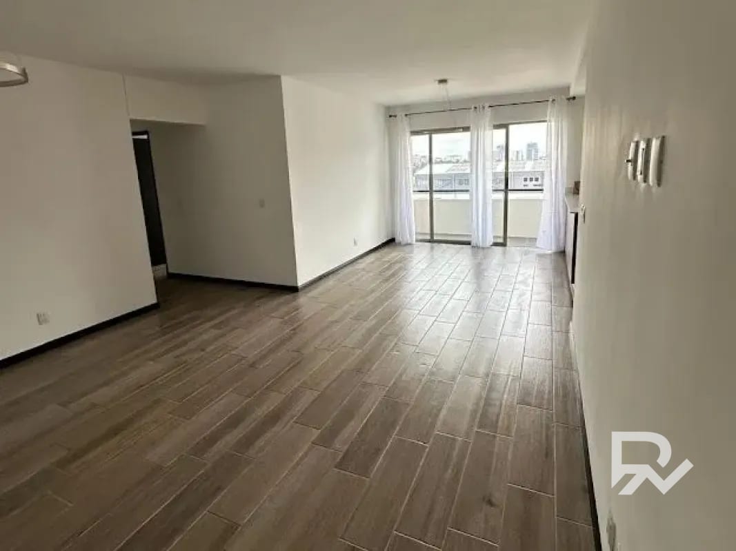 Alquilo apartamento en Segheria zona 14 (La Villa) — Apartamento en Alquiler en Zona 14, Guatemala, Ciudad — foto 1 de 10