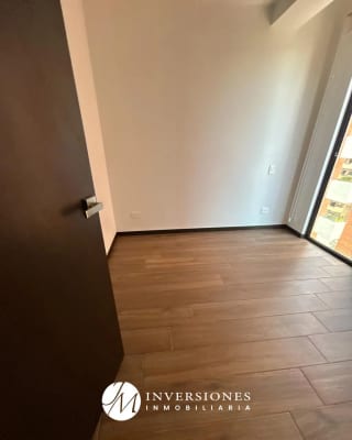 Apartamento en renta zona 10 cerca de La Estación — Apartamento en Alquiler en Zona 10, Guatemala, Ciudad — miniatura 9 de 13