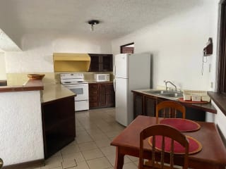 Z.10 ALQUILO APTO 3 HABITACIONES AMUEBLADO Y EQUIPADO — Apartamento en Alquiler en Santa Clara Las Cañas, Zona 10, Guatemala, Ciudad — miniatura 11 de 13