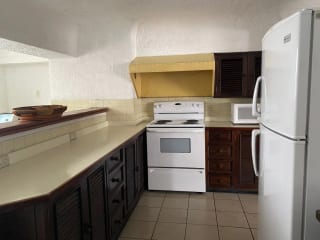 Z.10 ALQUILO APTO 3 HABITACIONES AMUEBLADO Y EQUIPADO — Apartamento en Alquiler en Santa Clara Las Cañas, Zona 10, Guatemala, Ciudad — miniatura 10 de 13