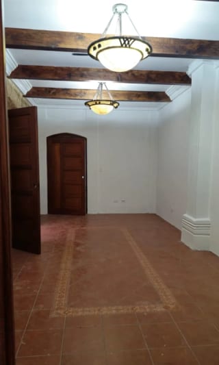 Hermosa Casa Colonial en Renta en Zona 1, Excelente Ubicación — Casa en Alquiler en Zona 1, Guatemala, Ciudad — miniatura 1 de 13