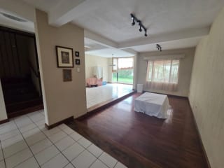 Amplia casa en Los Manantiales km 18 CAES — Casa en Venta en Carretera a El Salvador, Guatemala, Ciudad — miniatura 11 de 17