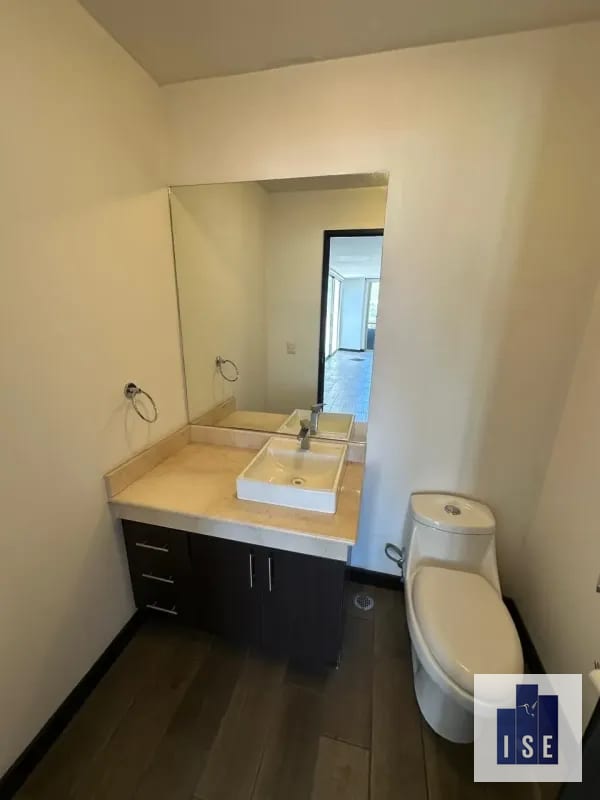 Apartamento en Alquiler Verona Z.10 — Apartamento en Alquiler en Verona, Zona 10, Guatemala, Ciudad — foto 4 de 13