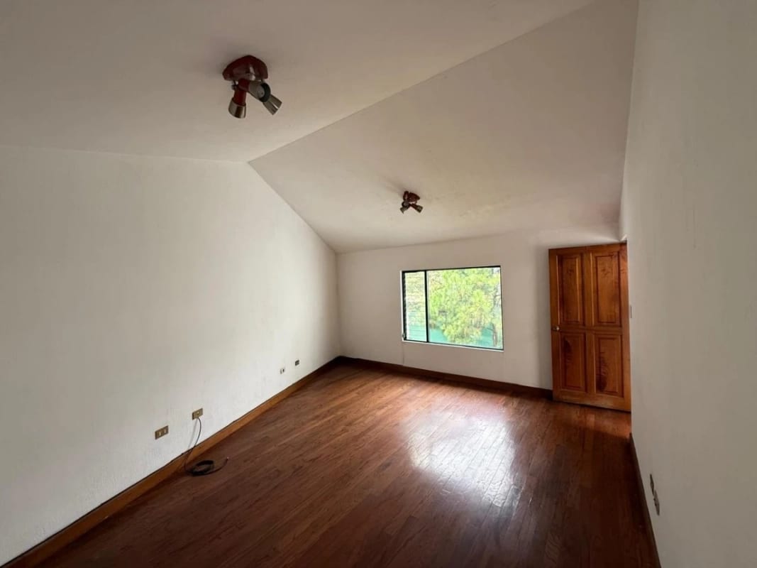Preciosa casa en venta en Condominio la Encantada, km 12 Carretera El Salvador. — Casa en Venta en Carretera a El Salvador, Guatemala, Ciudad — foto 9 de 17