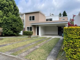 Casa en venta - La Fontana - Km25.5 CAES — Casa en Venta en Carretera a El Salvador, Guatemala, Ciudad — miniatura 1 de 13