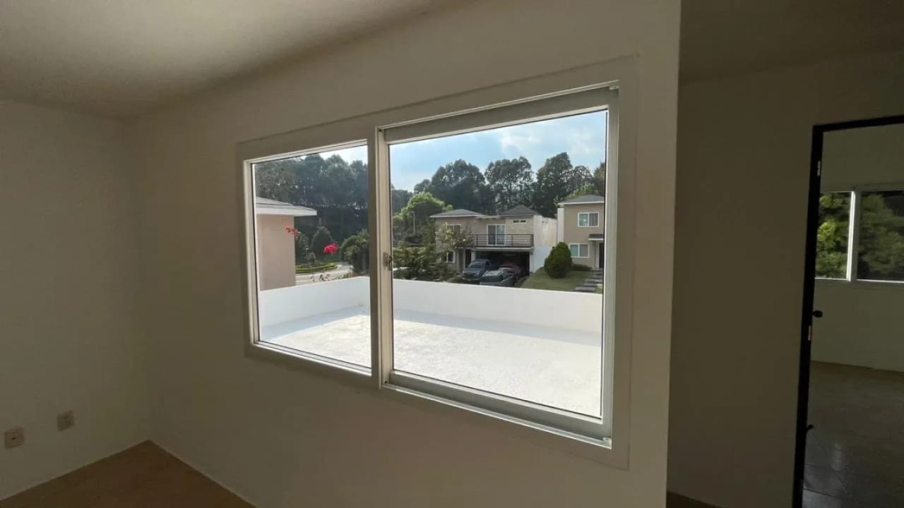 Casa en venta - La Fontana - Km25.5 CAES — Casa en Venta en Carretera a El Salvador, Guatemala, Ciudad — foto 4 de 13