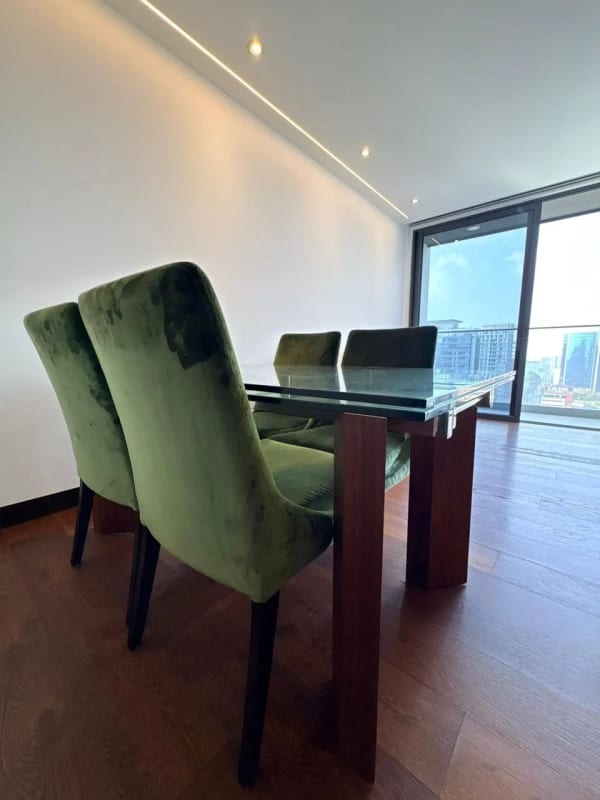 Apartamento en Alquiler | Vasanta | Zona 10 | Amueblado · Balcón amplio — Apartamento en Alquiler en Vasanta, Zona 10, Guatemala, Ciudad — foto 6 de 6