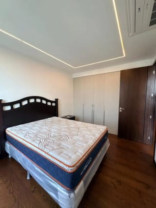 Apartamento en Alquiler | Vasanta | Zona 10 | Amueblado · Balcón amplio — Apartamento en Alquiler en Vasanta, Zona 10, Guatemala, Ciudad — miniatura 3 de 6