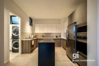 Apartamento de 2 dormitorios en venta en Oakland — Apartamento en Venta en Zona 10, Guatemala, Ciudad — miniatura 3 de 10