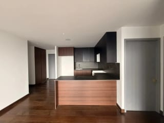 Apartamento en Venta | Atarah | Zona 10 | 3 habitaciones · Moderno — Apartamento en Venta en Atarah, Zona 10, Guatemala, Ciudad — miniatura 1 de 8