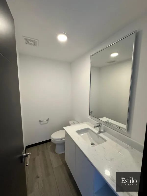 APARTAMENTO EN ALQUILER SEGHERIA Z.14 — Apartamento en Alquiler en Segheria, Zona 14, Guatemala, Ciudad — foto 7 de 14