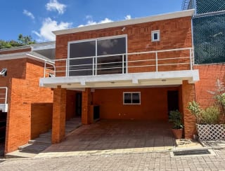 CASA EN VENTA ó RENTA EXPLANADA CAYALA Z.16 GUATEMALA — Casa en Venta en Explanada Cayalá, Zona 16, Guatemala, Ciudad — miniatura 1 de 17