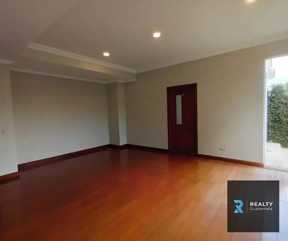VENDO Casa Carretera a El Salvador, Condominio Portal del Bosque II — Casa en Venta en Portal del Bosque II, Carretera a El Salvador, Guatemala, Ciudad — foto 3 de 15