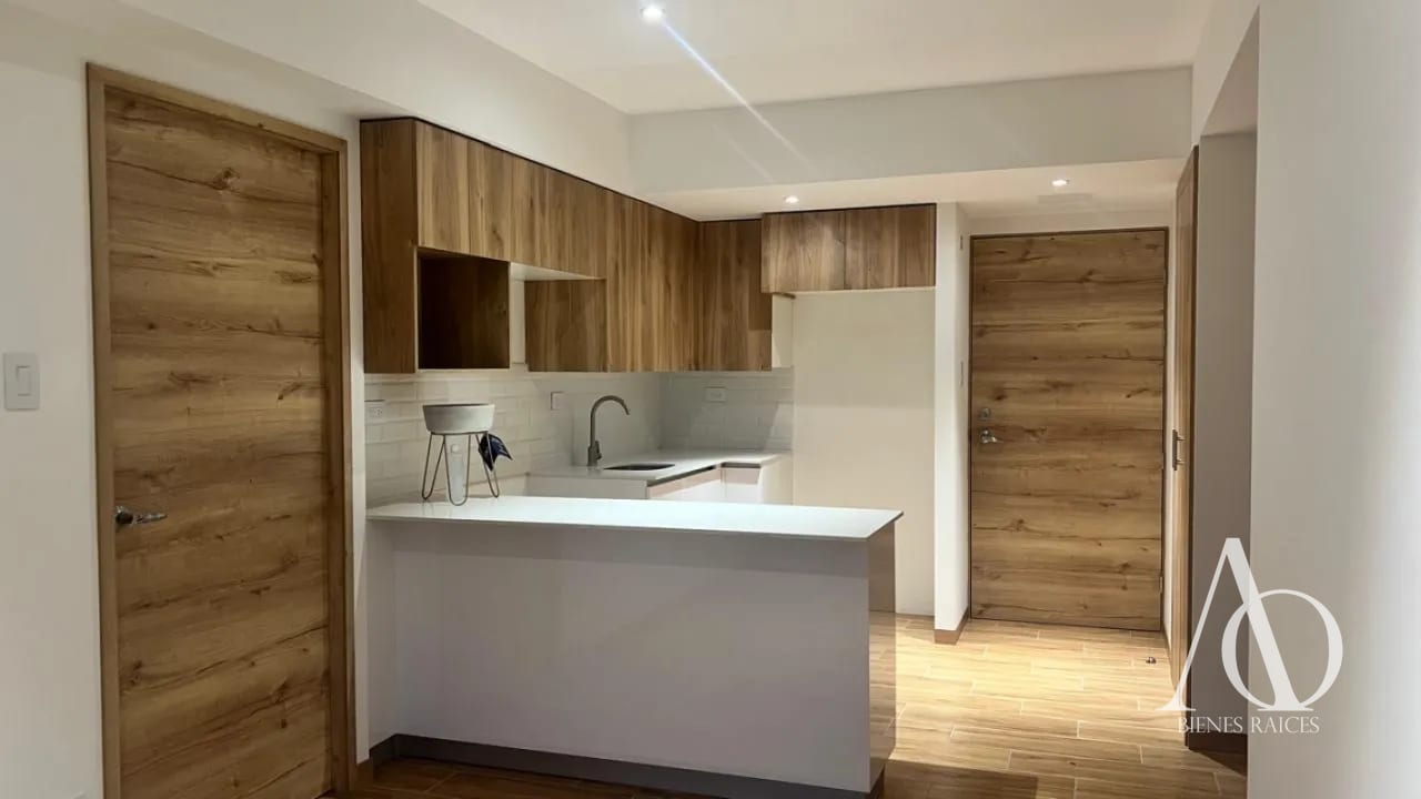 Apartamento en Alquiler Edificio Cendana, zona 9 N7 / EN DIRECTO — Apartamento en Alquiler en Cendana, Zona 9, Guatemala, Ciudad — foto 2 de 16