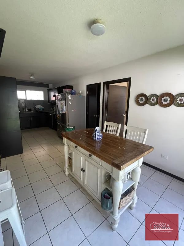 CASA EN VENTA EN LAS LUCES DEL ENCINAL 003CVDE — Casa en Venta en Zona 7 Mixco, Guatemala, Ciudad — foto 3 de 9