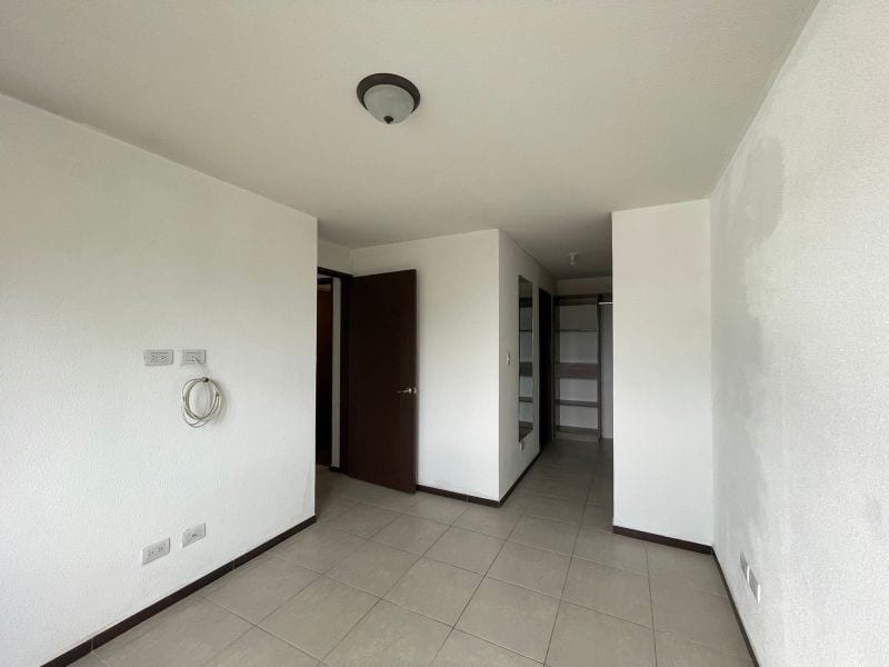 VENTA  DE APARTAMENTO EN ZONA 11 PARQUE 11 DE 3 DORMITORIOS — Apartamento en Venta en Parque 11, Zona 11, Guatemala, Ciudad — foto 8 de 13