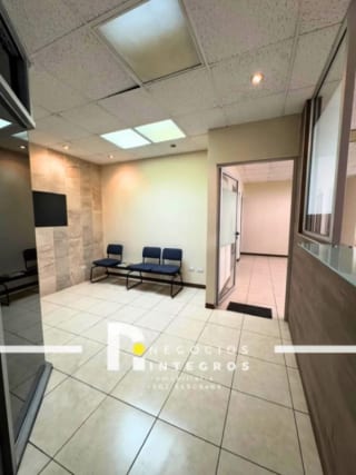 OFICINA EN RENTA ZONA 9 CON BALCON – EDIFICIO REFORMA, 176 M2 — Oficina en Alquiler en Zona 9, Guatemala, Ciudad — miniatura 1 de 17