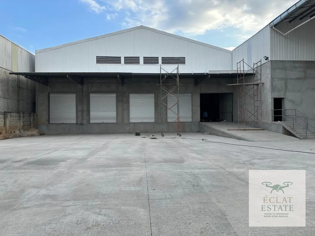 Bodega Industrial en Renta – 2,680 m² | Km 62 Autopista Palín–Escuintla | Complejo Logístico — Bodega / Ofibodega en Alquiler en Palín, Escuintla — foto 1 de 6