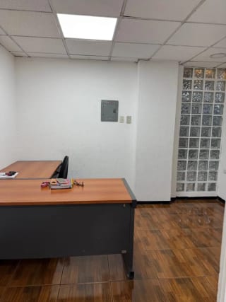 Oficina en Venta en zona 9 — Oficina en Venta en Zona 9, Guatemala, Ciudad — miniatura 12 de 14