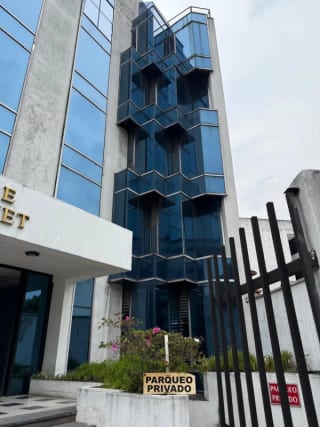 Oficina en Venta en zona 9 — Oficina en Venta en Zona 9, Guatemala, Ciudad — miniatura 4 de 14