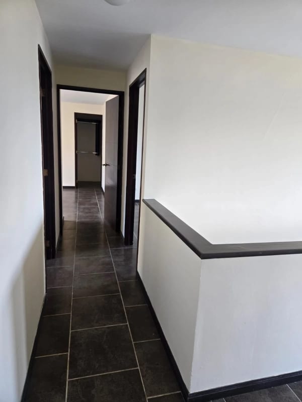 Cumbres de la Arboleda en venta, 4 habitaciones — Casa en Venta en Carretera a El Salvador, Guatemala, Ciudad — foto 10 de 14