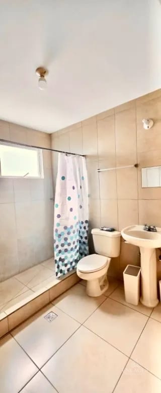 Zona 11 • Apartamento Amueblado en Renta • Santa María de las Charcas — Apartamento en Alquiler en Santa María de Las Charcas, Zona 11, Guatemala, Ciudad — miniatura 2 de 9