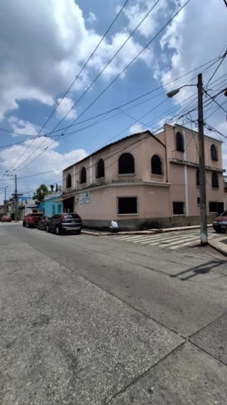 VENTA DE PROPIEDAD + NEGOCIO EN FUNCIONAMIENTO  Café / Restaurante – Zona 1 (Sector Gerona, frente al Ministerio Público) — Casa en Venta en Zona 1, Guatemala, Ciudad — miniatura 1 de 8