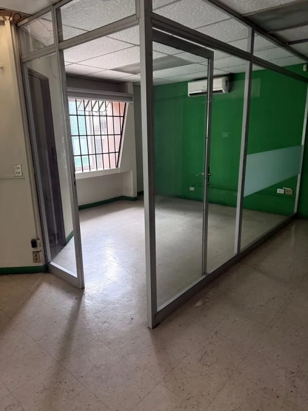 Venta o Alquiler  de Bodega en Ciudad San Cristobal en Granjas — Bodega / Ofibodega en Venta en Zona 8 Mixco, Guatemala, Ciudad — foto 5 de 8