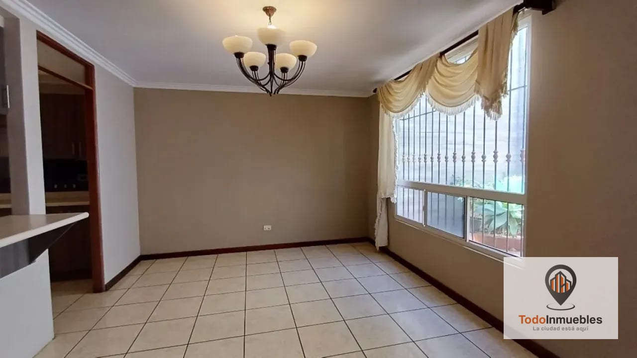 Casa en Renta en Villas de Doña Marina km 16.5 CES  — Casa en Alquiler en Carretera a El Salvador, Guatemala, Ciudad — foto 2 de 17