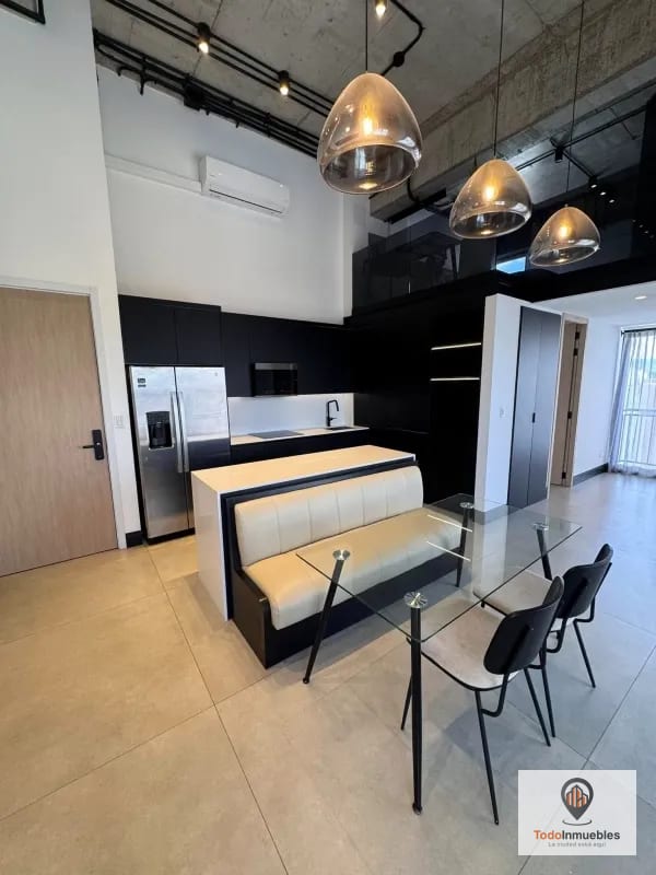 Apartamento Penthouse Loft en Renta en z10 — Apartamento en Alquiler en Zona 10, Guatemala, Ciudad — foto 3 de 11