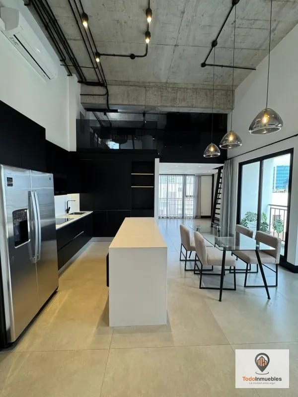 Apartamento Penthouse Loft en Renta en z10 — Apartamento en Alquiler en Zona 10, Guatemala, Ciudad — foto 1 de 11