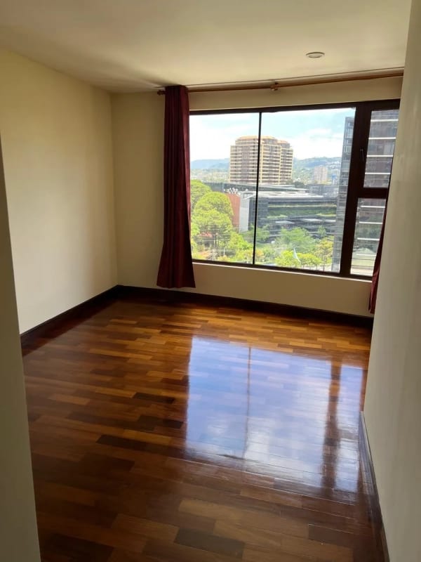 Apartamento en Renta | Santa María | Zona 10 | Amplio y ubicación privilegiada — Apartamento en Alquiler en Santa María, Zona 10, Guatemala, Ciudad — foto 2 de 8