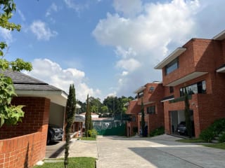 CASA VENTA MUXBAL CONDOMINIO EL CARMEN, 390 MTS2, 4 DORMITORIOS CASA UNO CON SU BAÑO, CERCA COLEGIO MONTESSORI $525,000 — Casa en Venta en Muxbal, Guatemala, Ciudad — miniatura 10 de 13