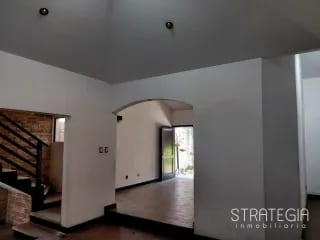 Vendo Hermosa Casa zona 16 — Casa en Venta en Zona 16, Guatemala, Ciudad — miniatura 3 de 9