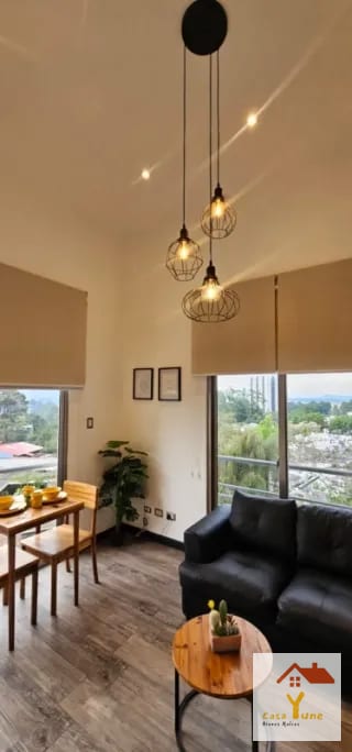 Apartamento en alquiler zona 15 Vista Hermosa 3 amueblado Adamant tipo lof — Apartamento en Alquiler en Adamant, Zona 15, Guatemala, Ciudad — miniatura 1 de 14