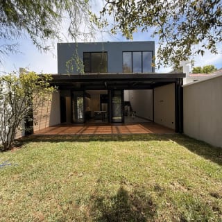 Casa nueva en venta | 3 hab | 4 parqueos | Jardin — Casa en Venta en El Tajin, Carretera a El Salvador, Guatemala, Ciudad — miniatura 1 de 10