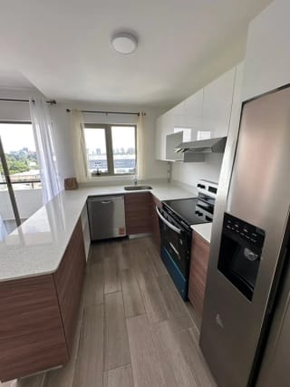 Apartamento en alquiler, Edificio Segheria, zona 14 — Apartamento en Alquiler en Segheria, Zona 14, Guatemala, Ciudad — miniatura 1 de 13