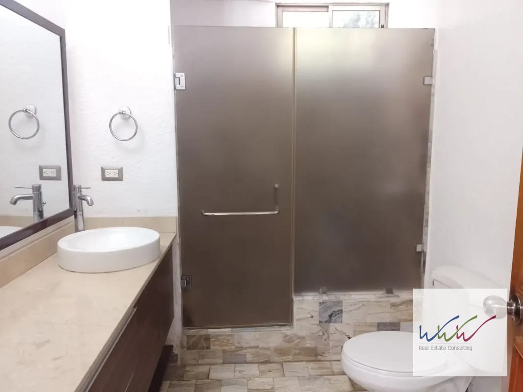 Casa en Venta Condominio Cortijo Santa Fe, zona 10 — Casa en Venta en Zona 10, Guatemala, Ciudad — foto 3 de 16