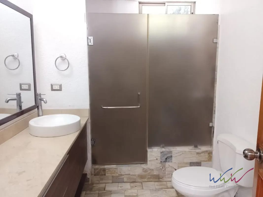 Casa en Venta Condominio Cortijo Santa Fe, zona 10 — Casa en Venta en Zona 10, Guatemala, Ciudad — foto 3 de 16